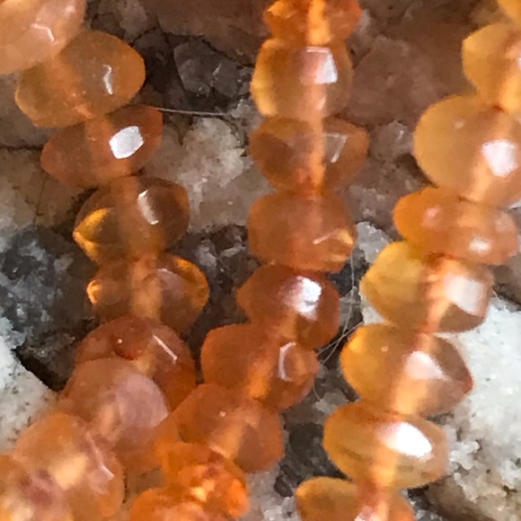 Carnelian 3X2mm - Picture 5 of 9